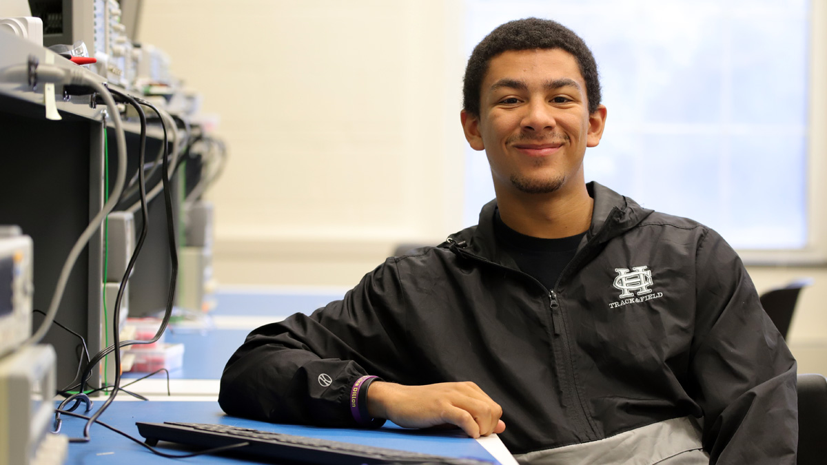 Woods earns CIC/UPS Scholarship