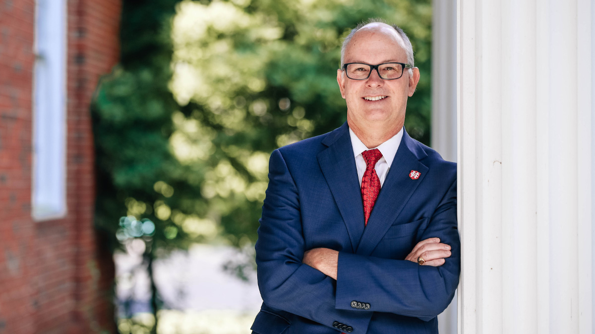 Hanover President Lake Lambert